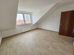 Bezahlbare, sonnige + große 3 Zimmer Dachgeschosswohnung - Hanau Nähe TÜV - zentrale Lage - Ausschnitt Zimmer B