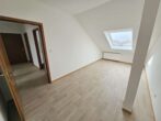 Bezahlbare, sonnige + große 3 Zimmer Dachgeschosswohnung - Hanau Nähe TÜV - zentrale Lage - Ausschnitt Zimmer C