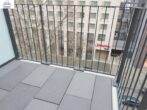 VERMIETET! Schickes 1-Zimmer Apartment (Neubau 2020) mit Balkon, Parkett, EBK - zentr. Ostend Lage - der Balkon im 3. OG = 1. OG