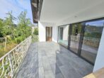 Nagelneu saniert! Große 3 Zimmer mit Terrasse + Garten - Parkettboden - Wohnküche - Neu Isenburg - Ansicht Terrasse