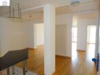 VERMIETET! 2 Zimmerwohnung mit Balkon + neuer offener Einbauküche - Bockenheim Top Lage - der Eingangsbereich