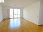 VERMIETET! 2 Zimmerwohnung mit Balkon + neuer offener Einbauküche - Bockenheim Top Lage - das geräumige Wohnzimmer
