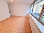Neu renoviert! Kleines 1 Zimmer-Apartment mit neuer Singleküche - mitten in Offenbachs Fußgängerzone - Ausschnitt Zimmer