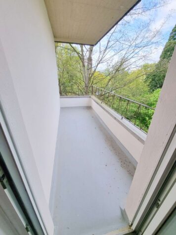Neu renoviert! Sonnige 2 Zimmerwohnung mit Balkon – direkt am Kettler Krankenhaus, 63071 Offenbach, Wohnung