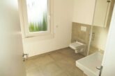 Schicke 2- Zimmerwohnung mit Einbauküche - zentral in Bad Vilbel - Badezimmer