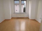 Hell und freundlich: 2 Zimmerwohnung mit Wohnküche - ruhig und zentral in Heddernheim - Ausschnitt Schlafzimmer