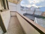 Großzügige 4 Zimmerwohnung mit Holzdielenboden + Balkon - WG geeignet - zentralst in Offenbach - Balkon an Zimmer D