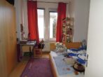 VERMIETET! Hell und freundlich: 2 Zimmerwohnung mit Wohnküche - ruhig und zentral in Heddernheim - Möbilierungsbsp. Schlafzimmer