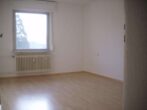 Gemütliche 2-Zimmer mit Wohnküche + Wannenbad - direkt gegenüber dem Klinikum Offenbach - Blick ins Zimmer A