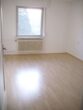 Gemütliche 2-Zimmer mit Wohnküche + Wannenbad - direkt gegenüber dem Klinikum Offenbach - Blick ins Zimmer B